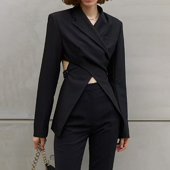 جاكيت بليزر مصمم خصيصًا بكتفين مكشوفتين - عاجي