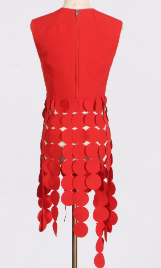 leeveless sculpted top with cascading disc appliqué – VELORA