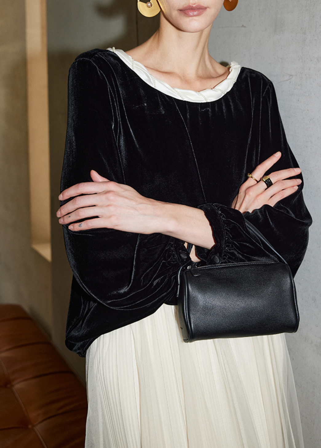 velvet blouse with contrast bow back detail – ELARA