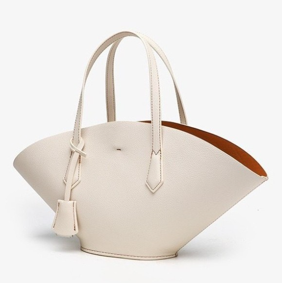 structured fan-shaped leather tote with top handles – ELYSIA