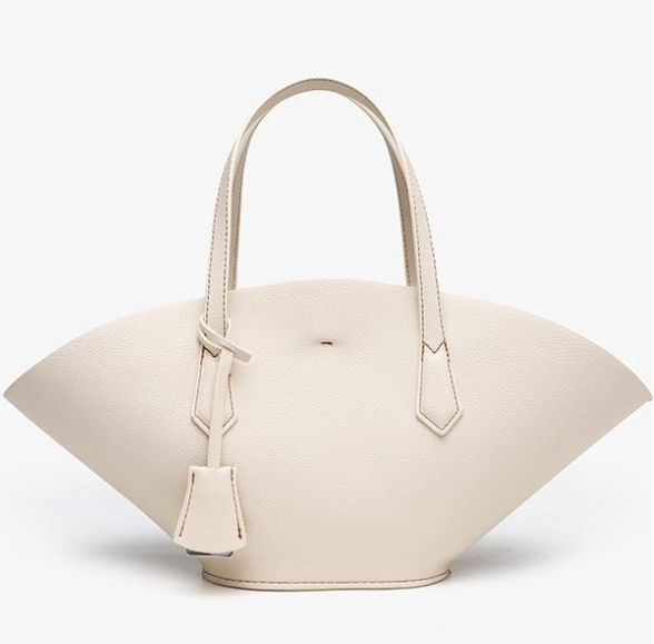 structured fan-shaped leather tote with top handles – ELYSIA