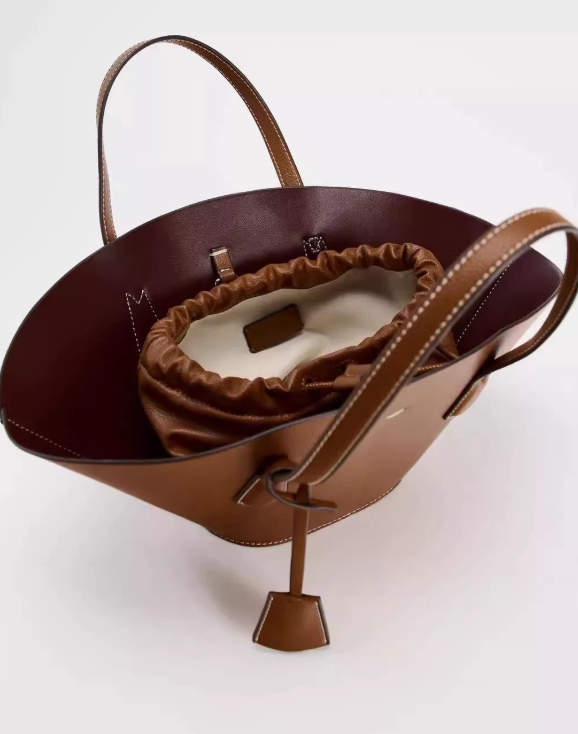 structured fan-shaped leather tote with top handles – ELYSIA