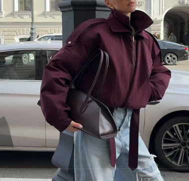 بلوزة مخملية بأكمام طويلة وياقة مزينة – تامر