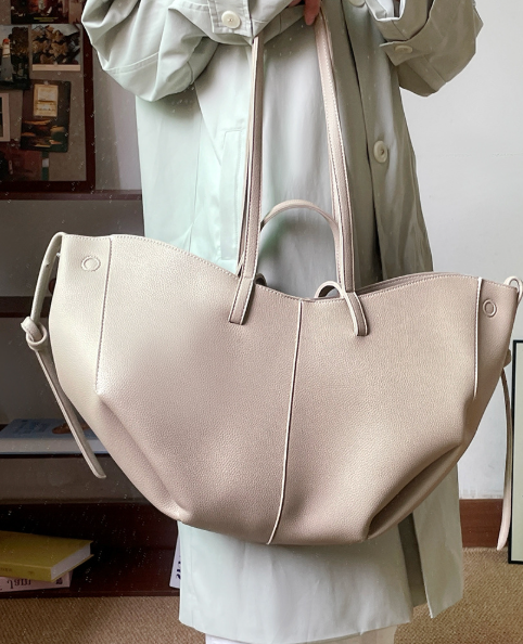 soft winged leather tote with drawstring side ties – ARIA