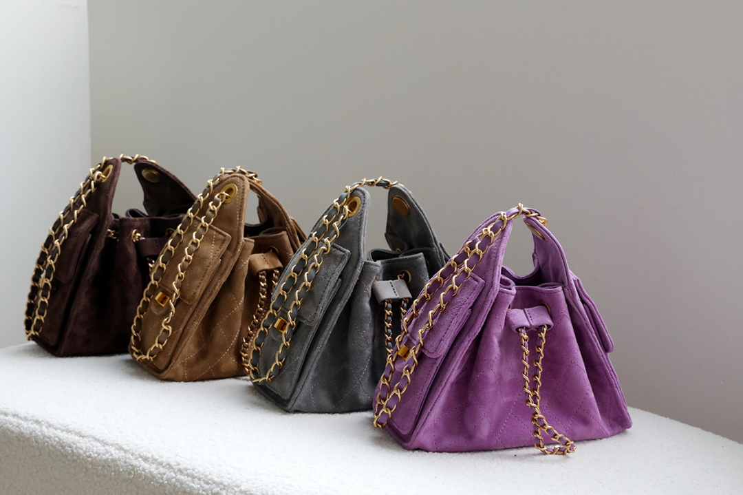 quilted suede bucket bag with chain strap – LIVIA