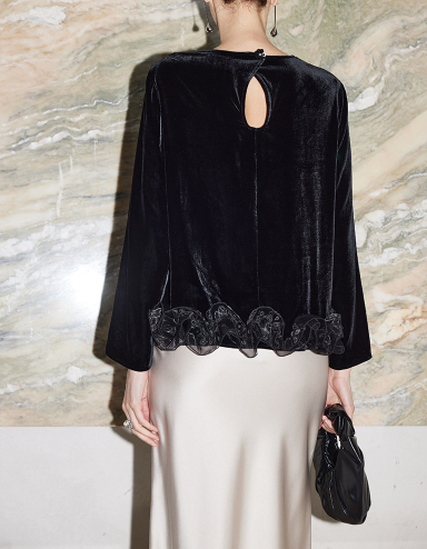 جاكيت مخملي بأزرار أمامية وحافة من الدانتيل الشفاف - صيفي