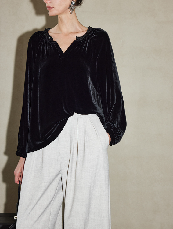 velvet split-neck blouse with gathered cuffs – SILYAN