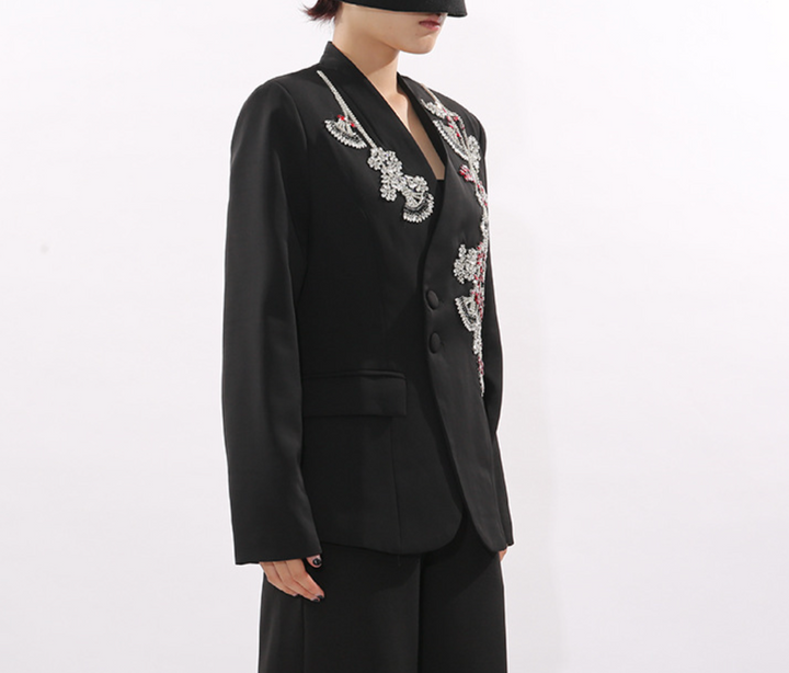 embroidered tailored blazer with crystal floral detailing – NOIRIS
