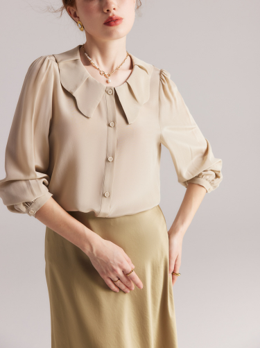 long-sleeve blouse with petal collar – LUMIÈRE