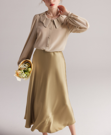 long-sleeve blouse with petal collar – LUMIÈRE