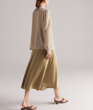 long-sleeve blouse with petal collar – LUMIÈRE