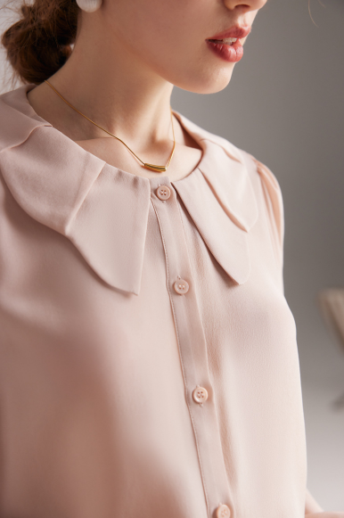 long-sleeve blouse with petal collar – LUMIÈRE