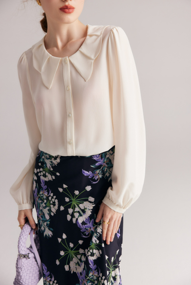 long-sleeve blouse with petal collar – LUMIÈRE