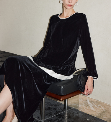 velvet blouse with contrast hem trim – LUNER