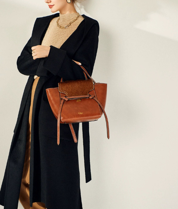 طقم مكون من بلوزة قصيرة وتنورة طويلة من الدانتيل الزهري - أزرق سماوي