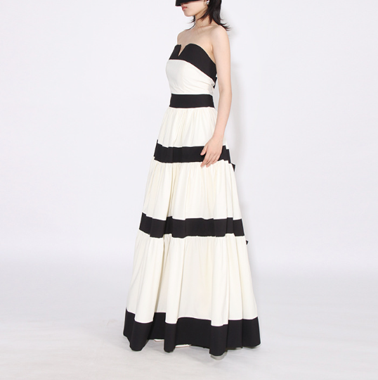 طقم مكون من بلوزة قصيرة وتنورة طويلة من الدانتيل الزهري - أزرق سماوي