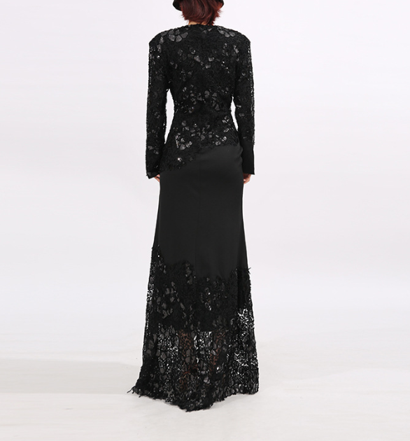 طقم مكون من بلوزة قصيرة وتنورة طويلة من الدانتيل الزهري - أزرق سماوي