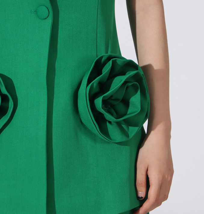 طقم مكون من بلوزة قصيرة وتنورة طويلة من الدانتيل الزهري - أزرق سماوي