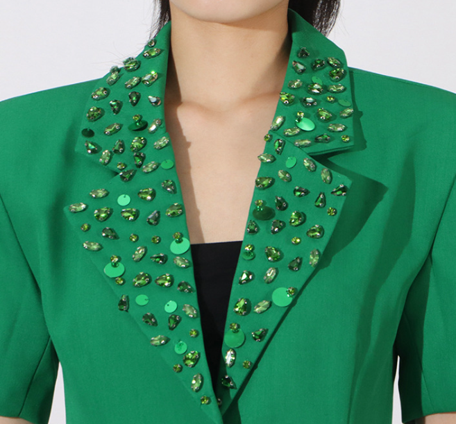 طقم مكون من بلوزة قصيرة وتنورة طويلة من الدانتيل الزهري - أزرق سماوي