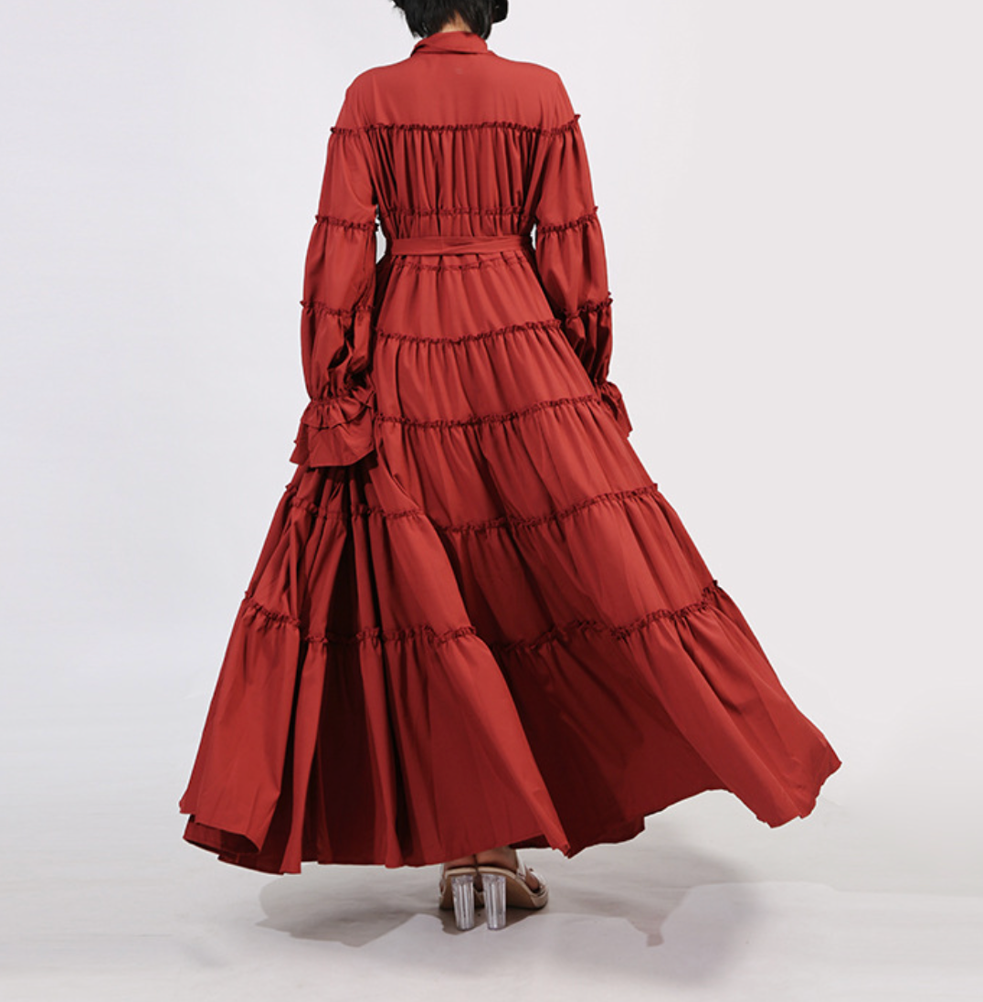 فستان ماكسي متعدد الطبقات بطبعة فنية وأكمام منتفخة - آريا