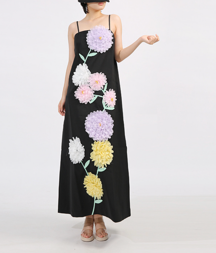 فستان عمودي بحمالات رفيعة مزين بتطريزات زهرية ثلاثية الأبعاد - أرجواني فاتح