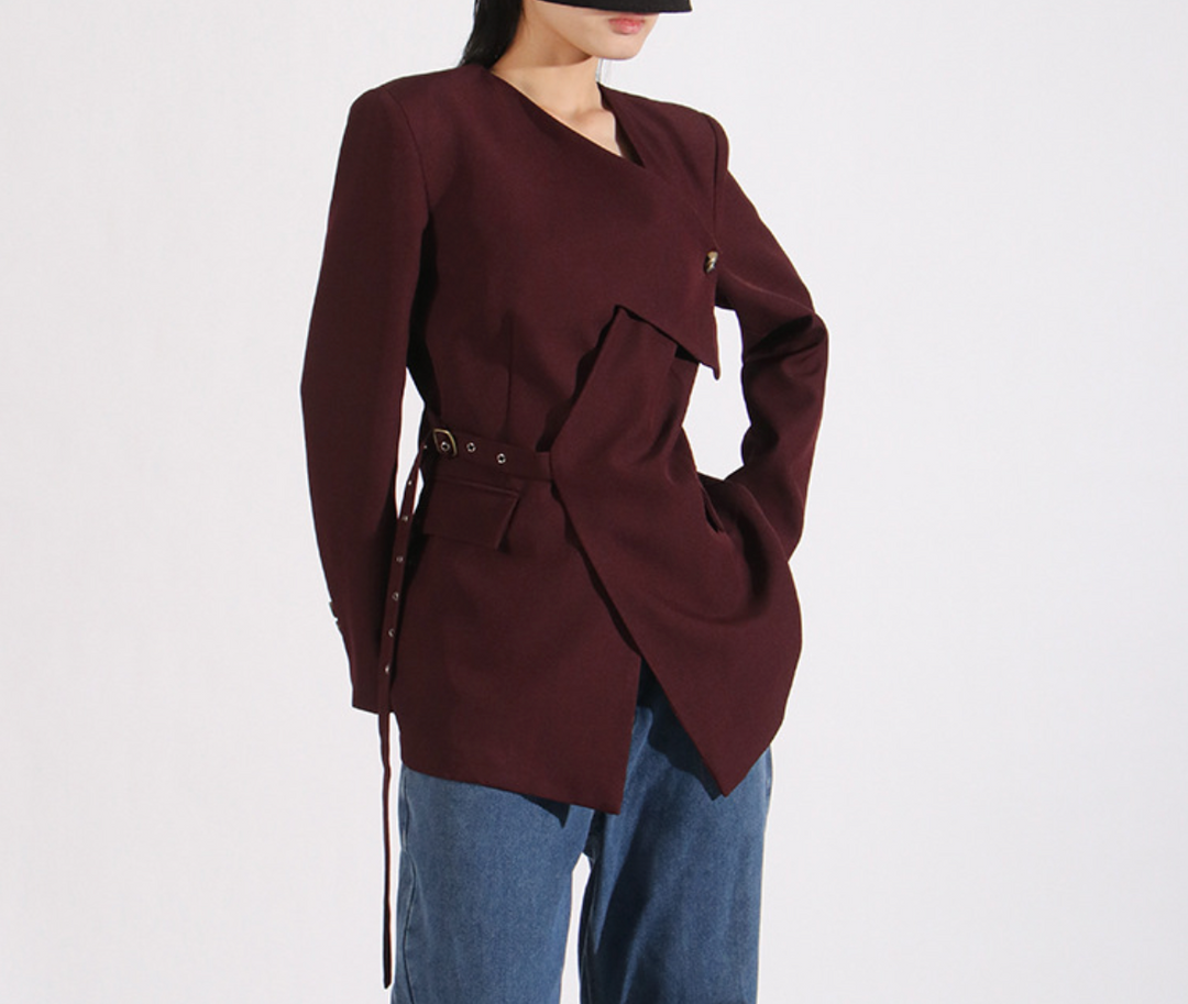 بليزر ملفوف غير متماثل بخصر محدد بحزام - بوردو