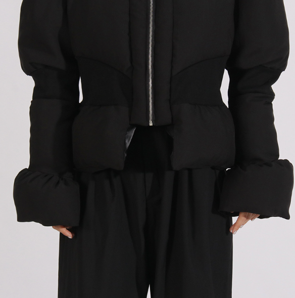 cropped padded jacket with sculpted sleeves – NOIRIX