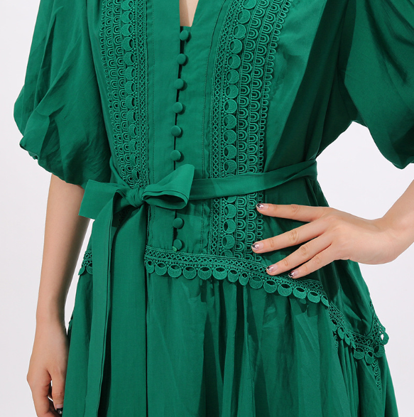 طقم مكون من بلوزة قصيرة وتنورة طويلة من الدانتيل الزهري - أزرق سماوي