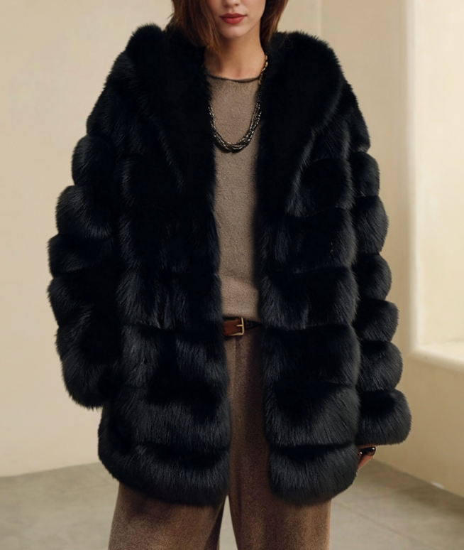 فستان ماكسي أبيض مطرز بحافة مزينة بشراشيب - أزورا