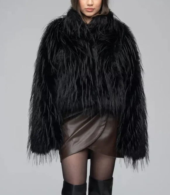 فستان ماكسي أبيض مطرز بحافة مزينة بشراشيب - أزورا