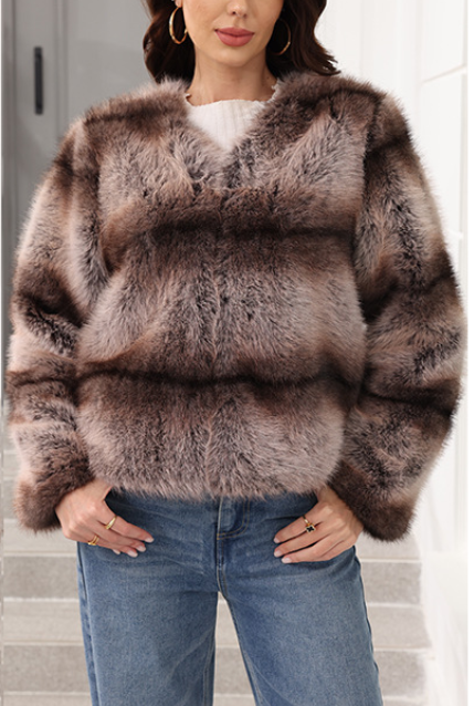 فستان ماكسي أبيض مطرز بحافة مزينة بشراشيب - أزورا