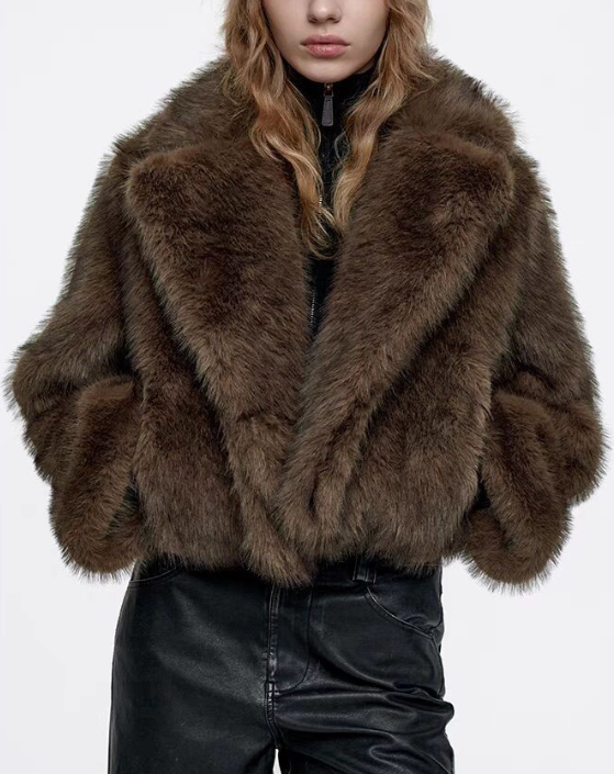 cropped faux fur jacket with wide lapel – BRONZIA