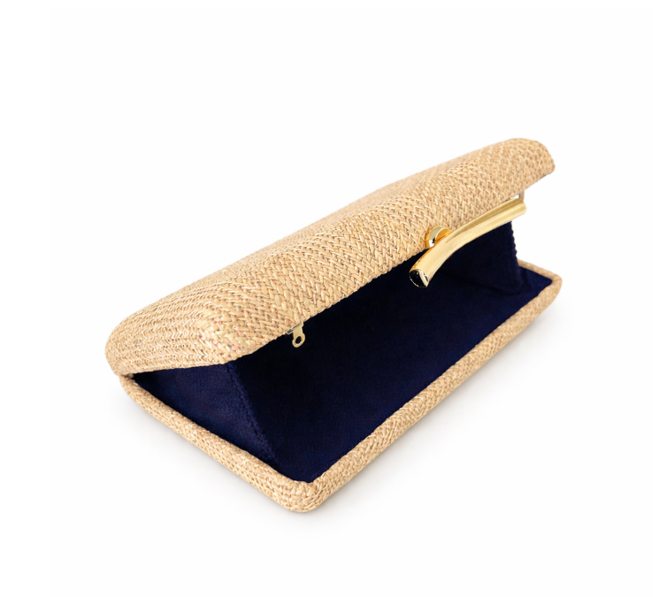 woven straw clutch with gold bar clasp – SAHARA