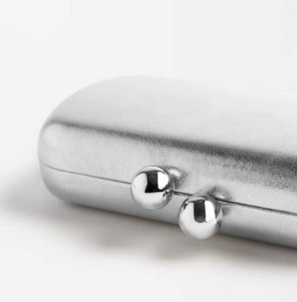 حقيبة يد مستطيلة الشكل مصنوعة من الروطان المنسوج ذي الملمس الطبيعي - صحارى