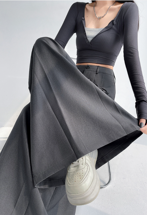 high-waist wide-leg trousers with buttoned pockets – OBSIDIAN