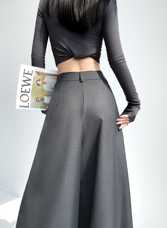 high-waist wide-leg trousers with buttoned pockets – OBSIDIAN