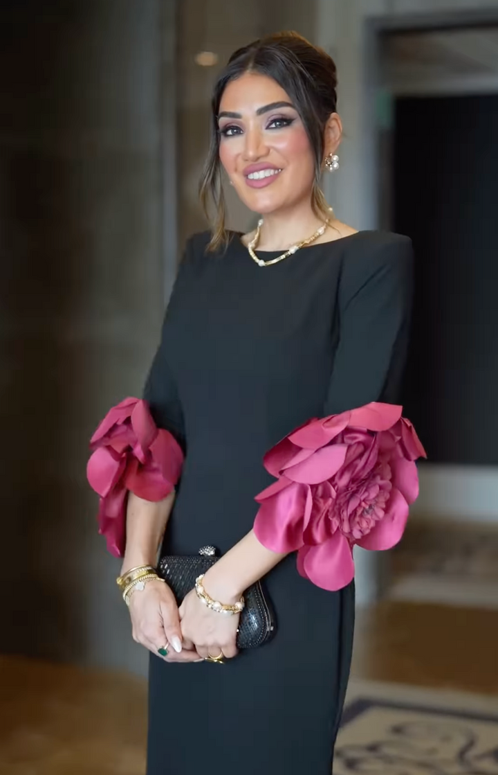 فستان العمود الأسود مع الأكمام المزهرة - ليفيا