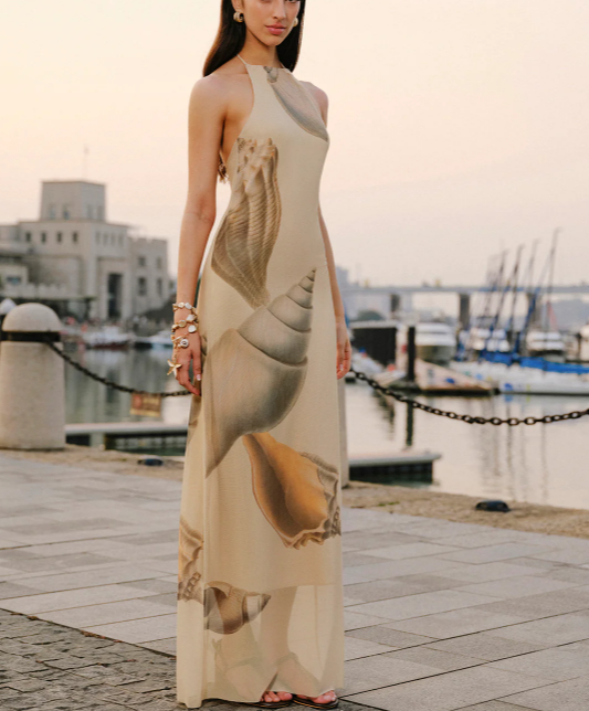 halter-neck maxi dress with shell art print – SELENE