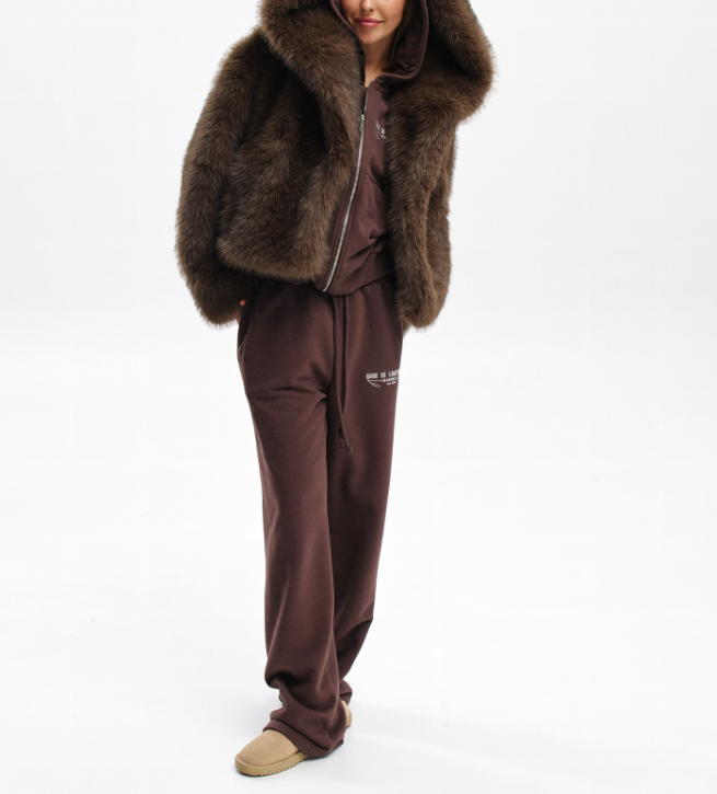 فستان ماكسي أبيض مطرز بحافة مزينة بشراشيب - أزورا