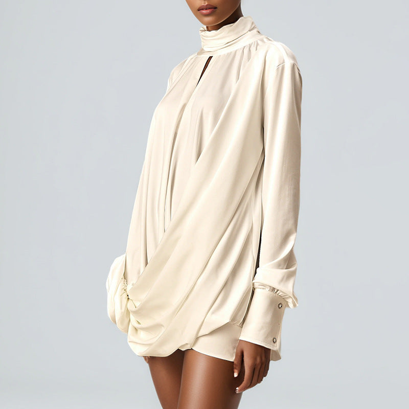 فستان قصير منسدل برقبة عالية وتفاصيل زهور – أورالجي