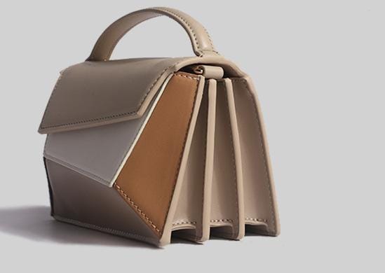 geweven rieten draagtas met dubbele leren handvatten – LÉONIE 