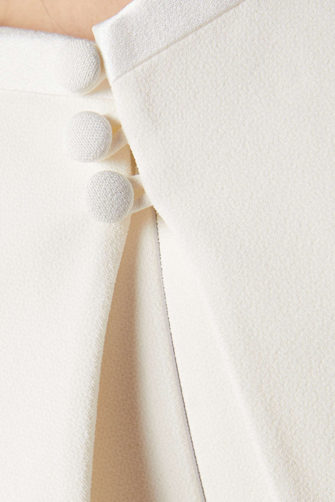 فستان عمودي بأكمام طويلة مع غطاء رأس منظم – إسمي