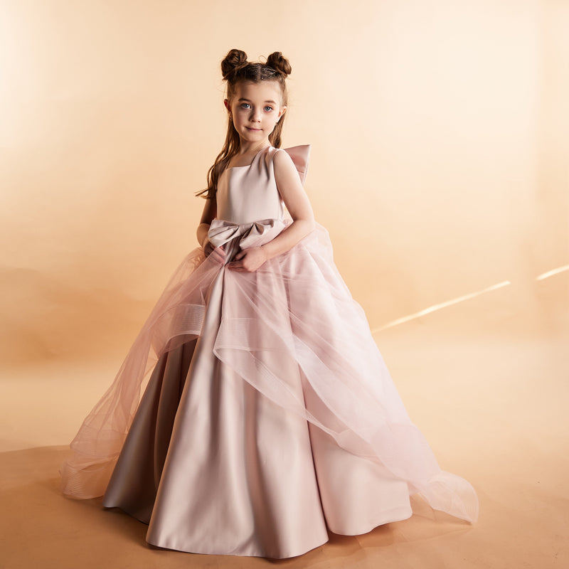 Sleeveless Satin Ball Gown with Oversized Bow – HUSSIEN