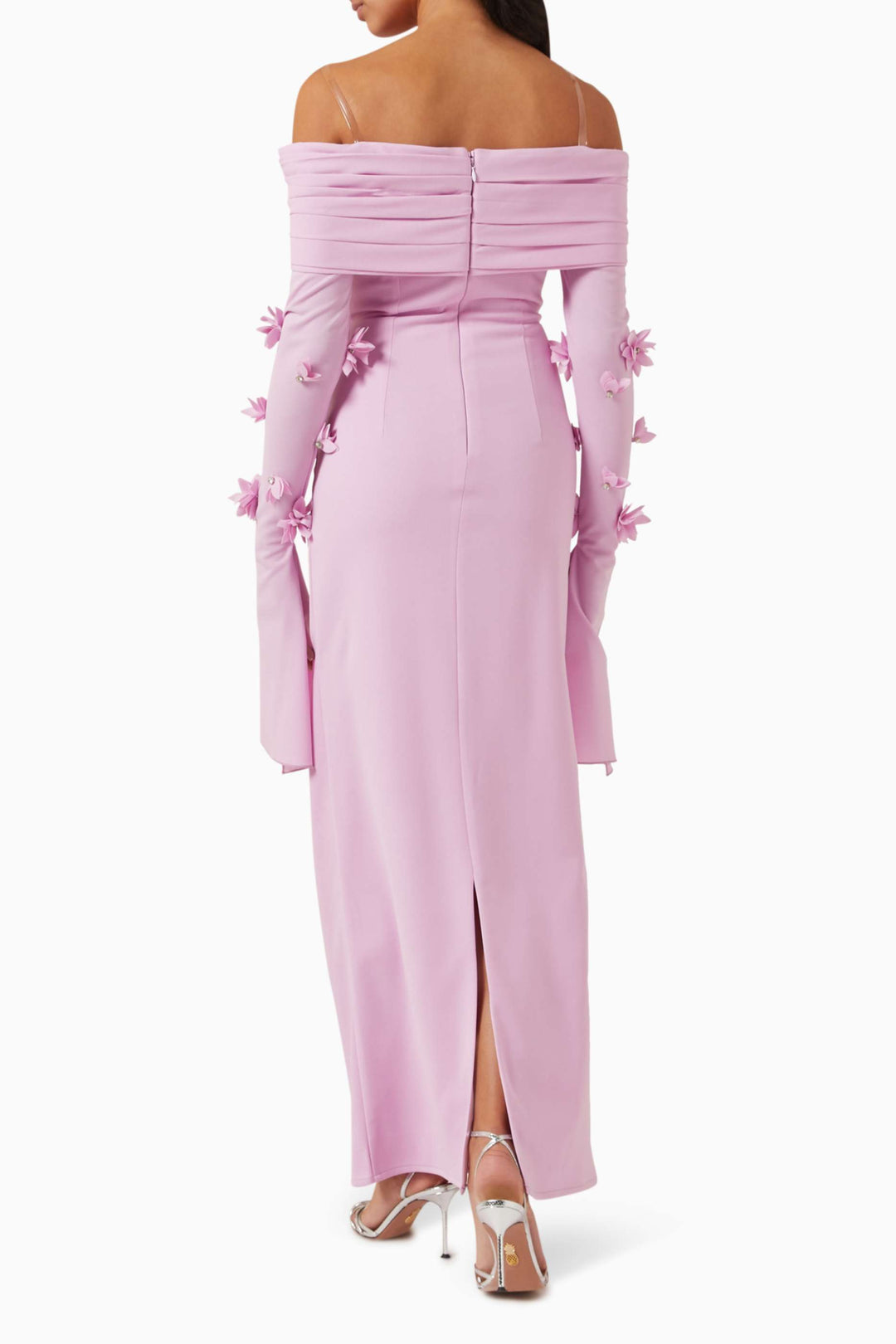 فستان مكشوف الكتفين بأكمام مزينة بالزهور – بلوسوم