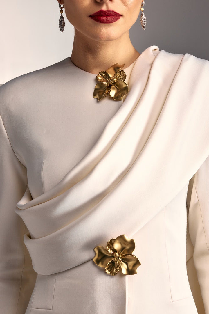 فستان كريب منسدل بزخارف زهرية ذهبية – سيليست