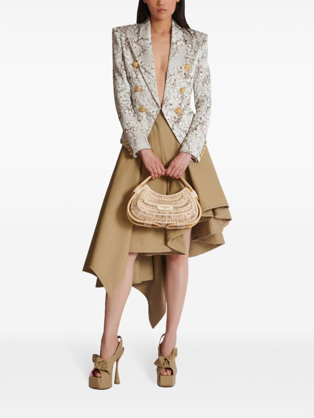 بليزر ساتان مزهر بأزرار ذهبية – سيرافينا