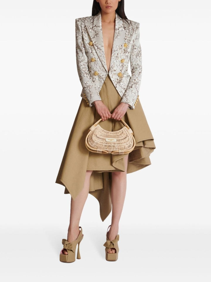 بليزر ساتان مزهر بأزرار ذهبية – سيرافينا