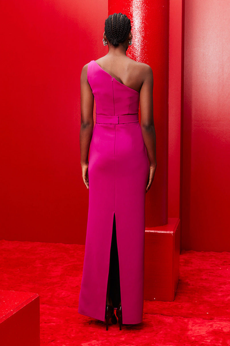 فستان غير متماثل بكتف واحد وأكمام على شكل كيب – الفوشيا