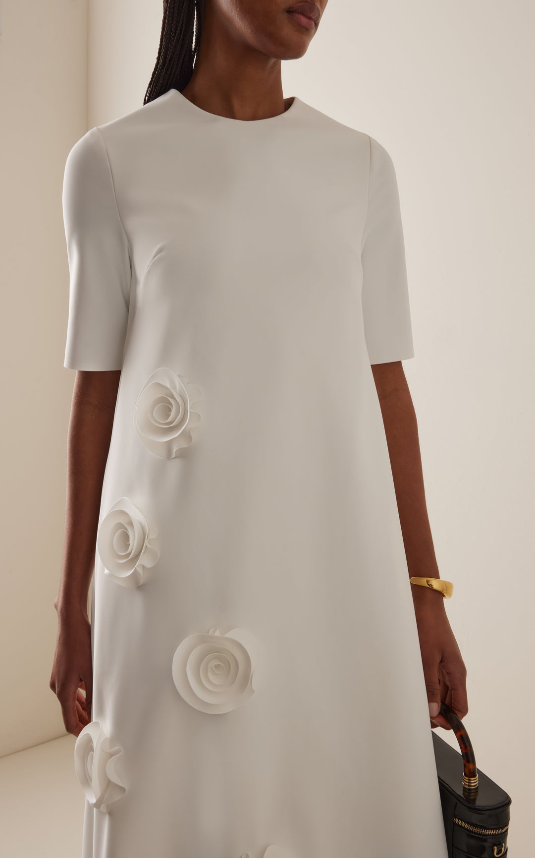 فستان مزين بالزهور بأكمام نصفية – أمارا