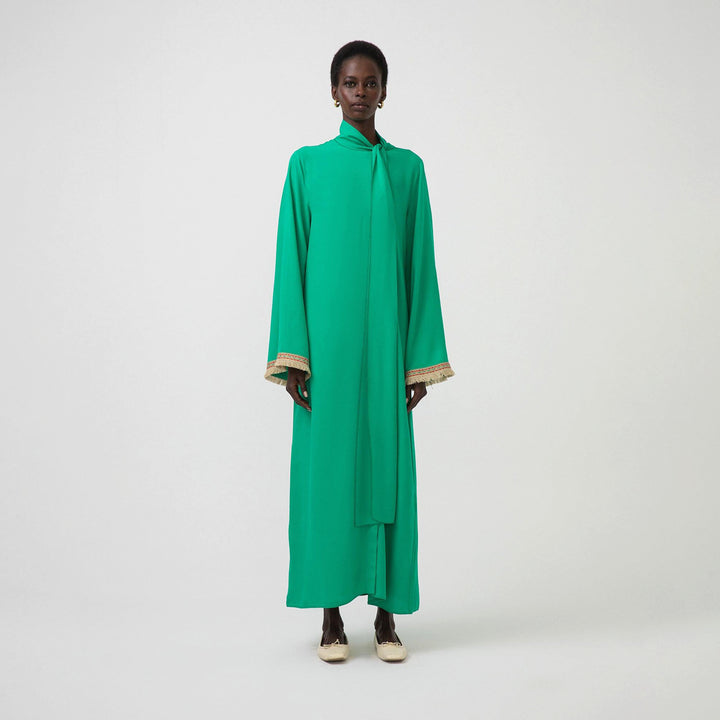 قفطان زمردي مع أكمام مزخرفة – أورورا